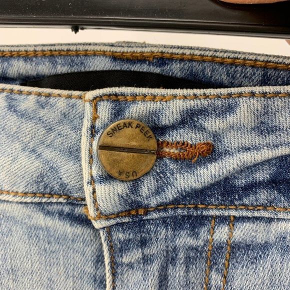 Womens Sneak Peek Capri Jeans Sz Medium destroy Stretch 0448 - Picture 4 of 8